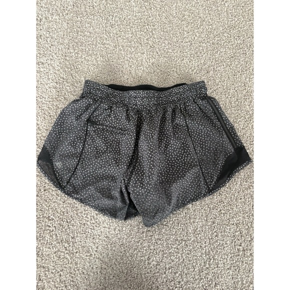 Lululemon Pants - Women's Black Lululemon Athletic Shorts Lined Size 6 Speed Up